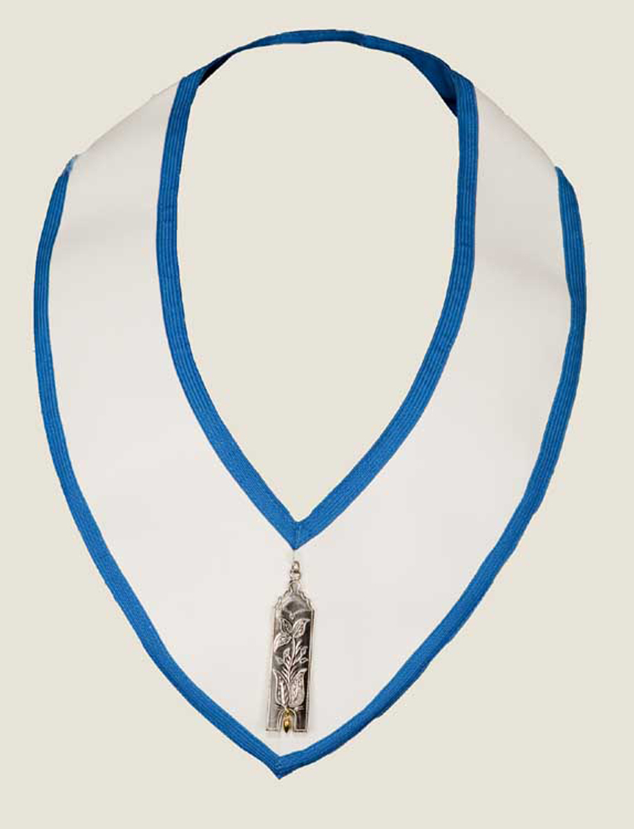 Macoy Lamtex Officer Collar trimmed in Royal blue